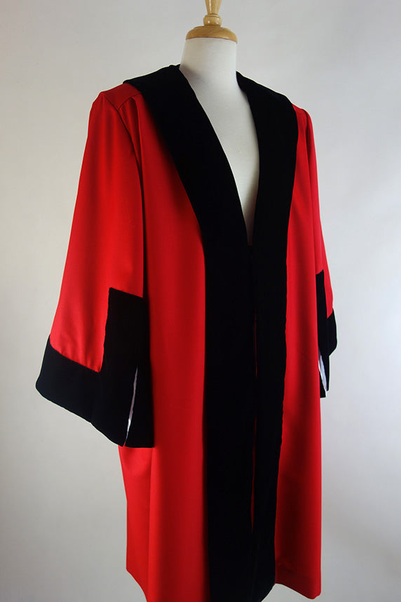 Traditional Style Mayoral Robe, Plain Base with Black Velvet