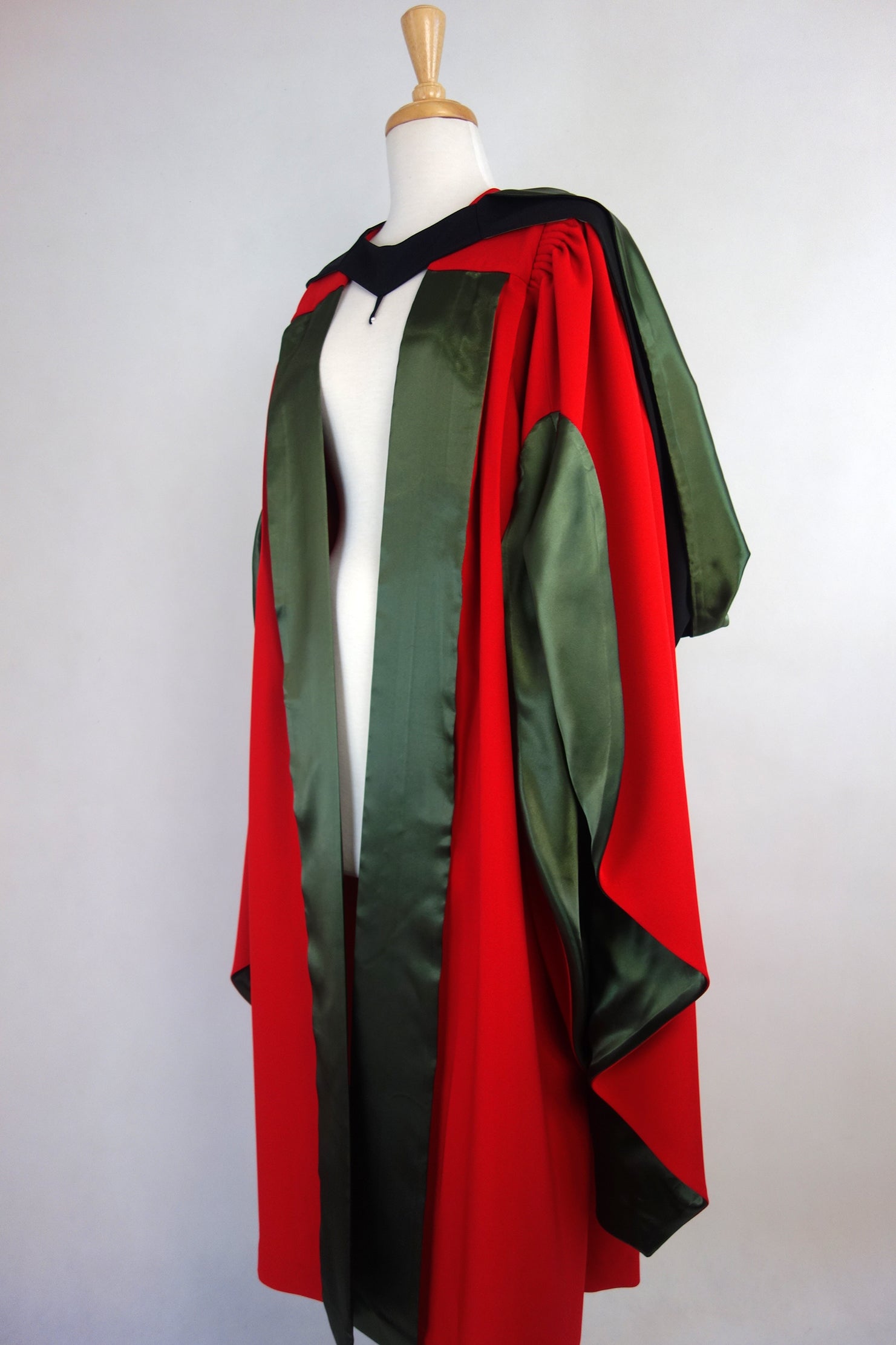 Uni gown clearance